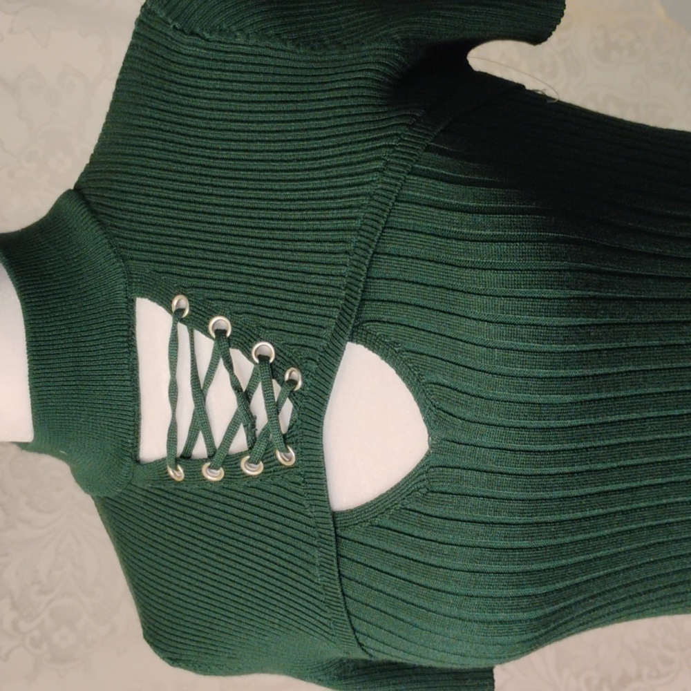 Dark Green Ribbed Lace-Up Top - Picture 2 of 4